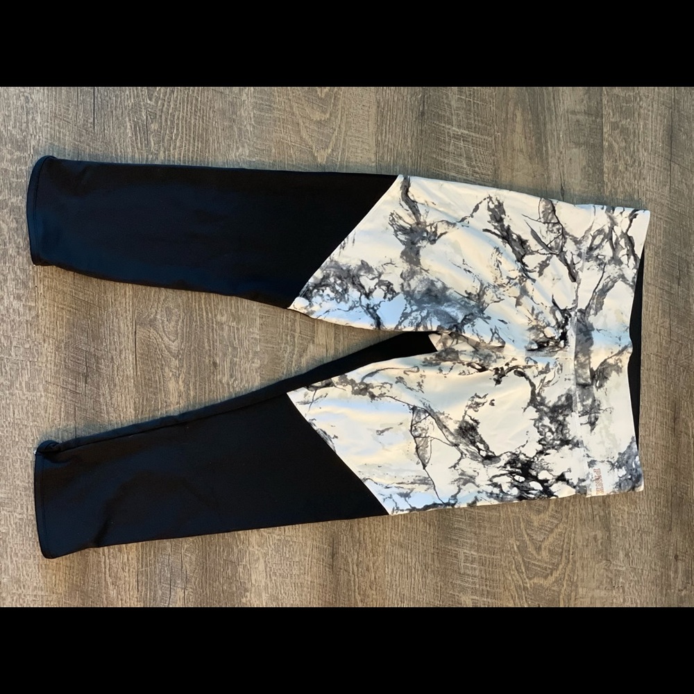 Victoria secret PINK ultimate leggings